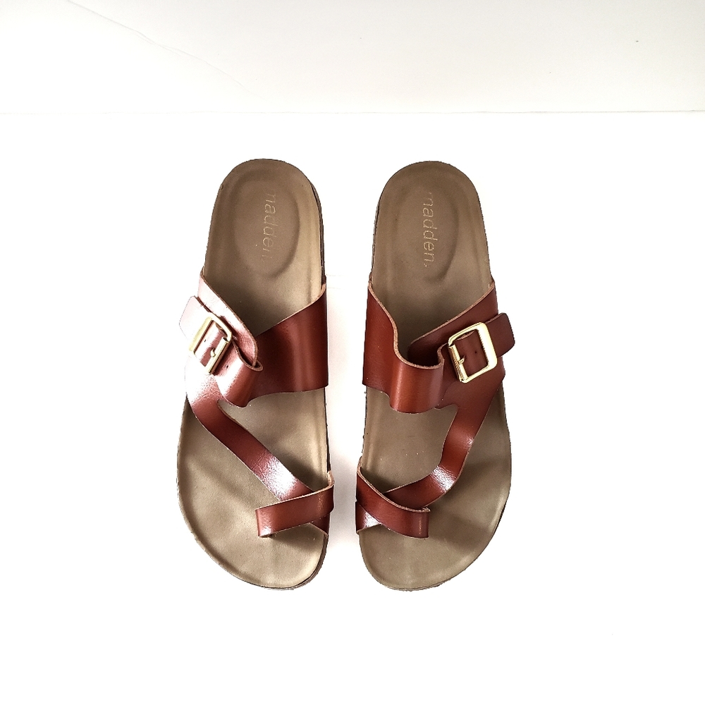 Madden NYC blakleyy Cognac footbed sandals 10